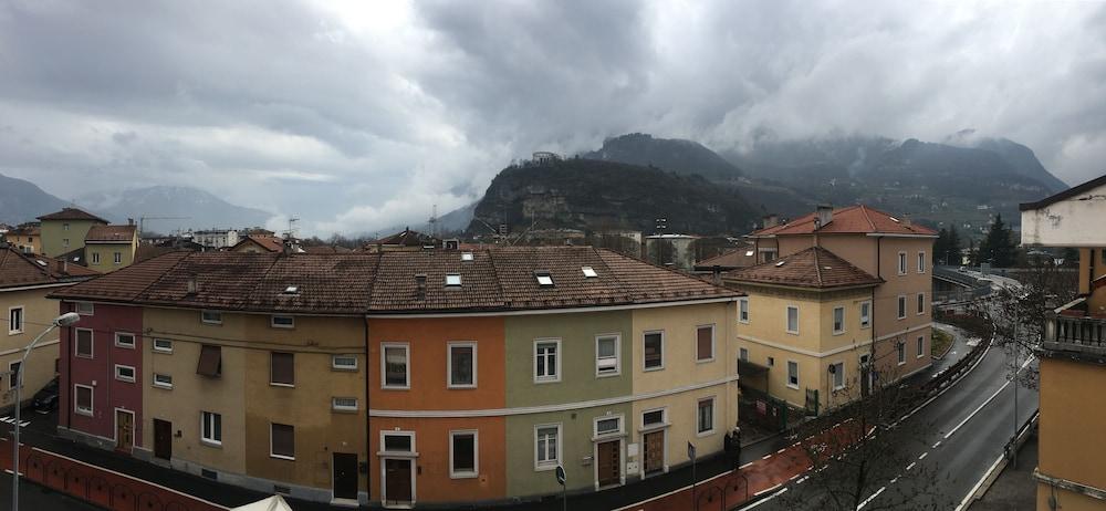 Hotel Garnì Villa Fontana Trento Esterno foto